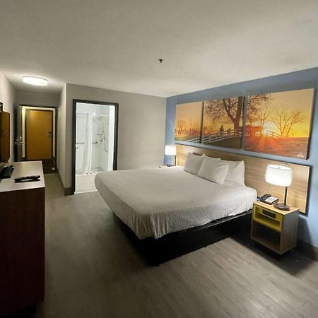 Days Inn By Wyndham Shawnee Buitenkant foto